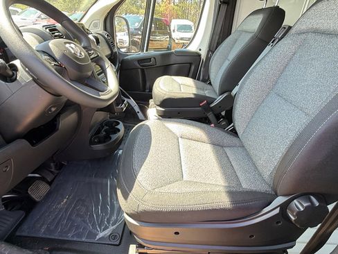 New 2026 RAM ProMaster 2500 w/ Convenience Group image 16