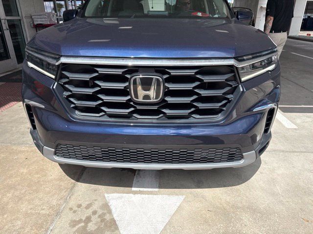Used 2025 Honda Pilot EX-L image 4