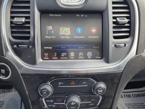Used 2016 Chrysler 300 C w/ Harman/Kardon Audio Group AWD/4WD image 13