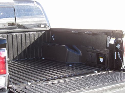 Certified 2023 Toyota Tacoma TRD Off-Road image 9