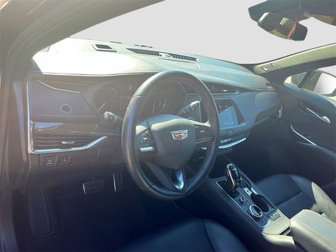 Used 2023 Cadillac XT4 Sport w/ Cold Weather Package image 9