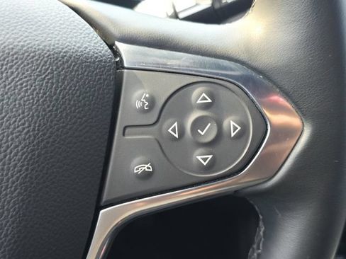 Used 2023 Chevrolet Traverse LT FWD image 41
