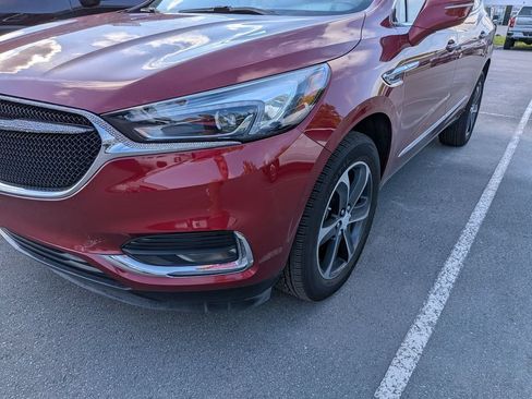 Used 2019 Buick Enclave Essence w/ LPO, Sport Appearance Package FWD image 2