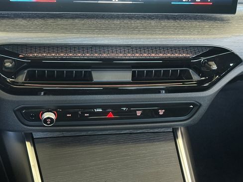 New 2026 BMW 430i Coupe w/ Parking Assistance Package RWD image 19