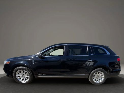 Used 2017 Lincoln MKT AWD image 8