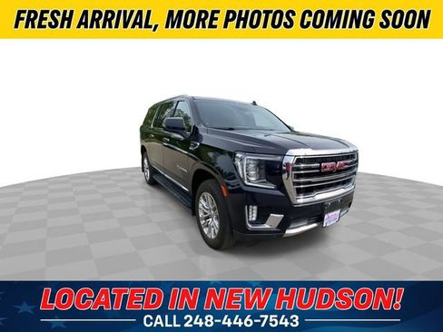 Used 2023 GMC Yukon XL SLT w/ SLT Premium Package AWD/4WD image 4