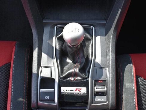 Used 2018 Honda Civic Type R image 18