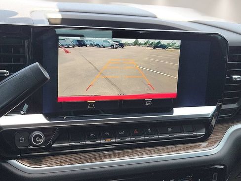 Used 2022 Chevrolet Silverado 1500 LT RWD image 16