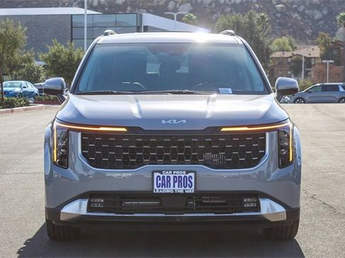 New 2026 Kia Carnival SX image 3