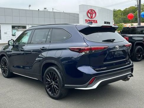 Certified 2024 Toyota Highlander XSE AWD/4WD image 4