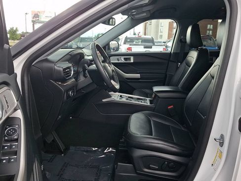 Certified 2023 Ford Explorer Limited AWD/4WD image 15