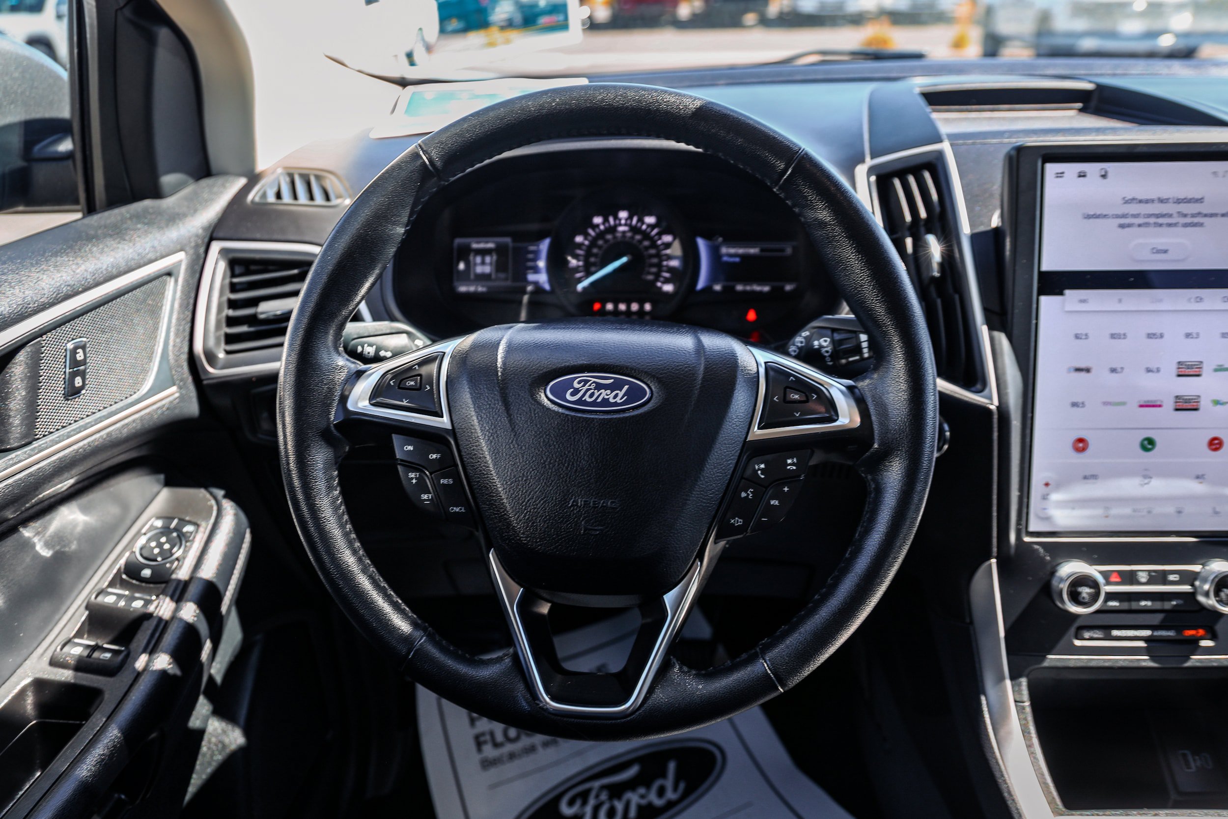 Used 2024 Ford Edge SEL AWD/4WD image 14