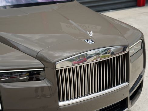 Used 2025 Rolls-Royce Cullinan AWD/4WD image 68
