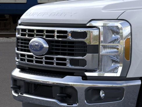 New 2026 Ford F350 XL w/ XL Chrome Package image 18