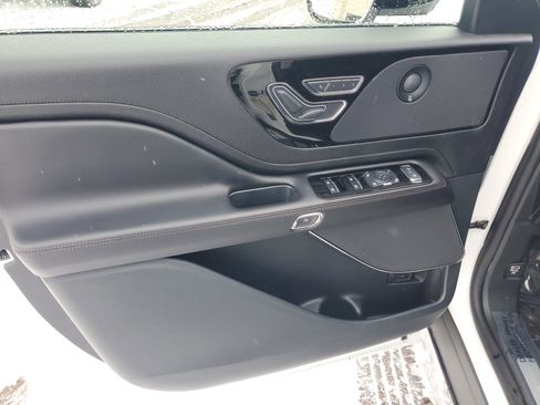 Certified 2024 Lincoln Aviator Reserve w/ Equipment Group 201A image 10