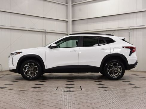 New 2026 Chevrolet Trax LT w/ Driver Confidence Package FWD image 4