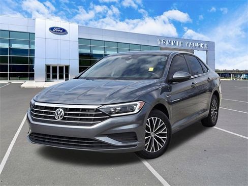 Used 2019 Volkswagen Jetta SEL w/ Cold Weather Package image 1