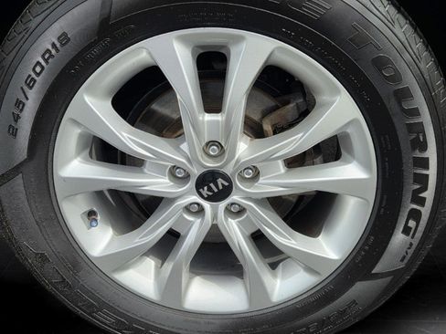 Used 2021 Kia Telluride LX FWD image 34