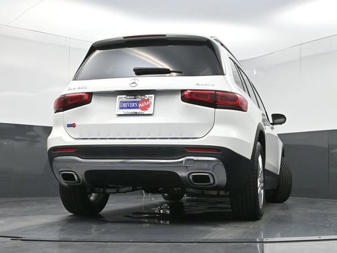 Used 2023 Mercedes-Benz GLB 250 4MATIC image 30