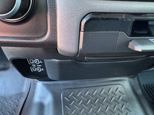 Used 2020 RAM 1500 Big Horn AWD/4WD image 35