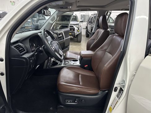 Used 2020 Toyota 4Runner Limited AWD/4WD image 11