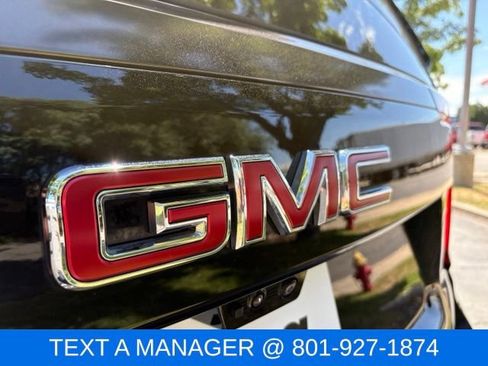 Used 2025 GMC Yukon AT4 Ultimate w/ LPO, AT4 Appearance Package AWD/4WD image 7