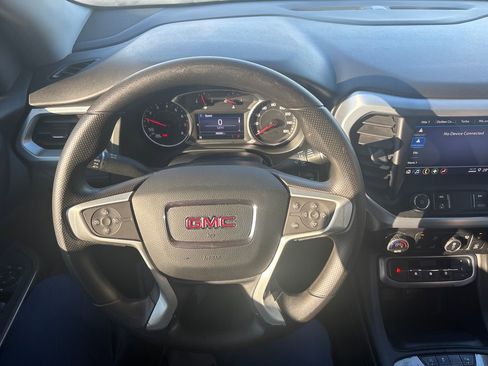 Used 2021 GMC Acadia SLE w/ Driver Convenience Package image 17