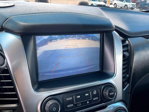 Used 2019 Chevrolet Suburban LT image 27