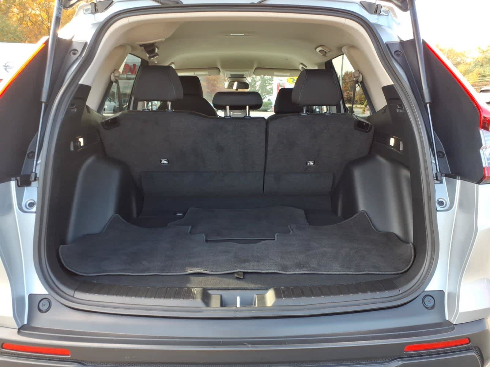 Used 2025 Honda CR-V LX image 16