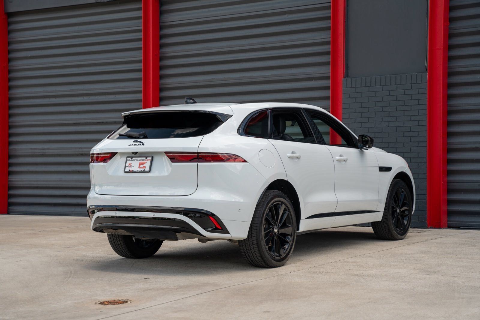 Used 2025 Jaguar F-PACE R-Dynamic S AWD/4WD image 11