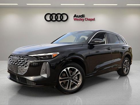 New 2025 Audi Q5 Premium Plus image 1