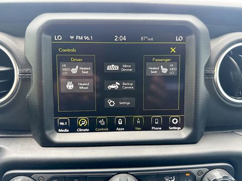 Used 2022 Jeep Wrangler Unlimited Sahara w/ Cold Weather Group AWD/4WD image 22