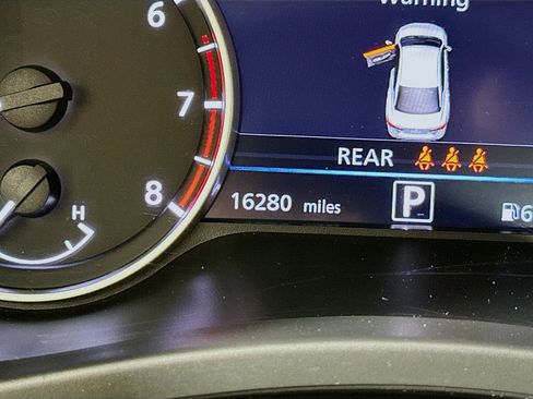 Used 2024 Nissan Sentra SV image 19