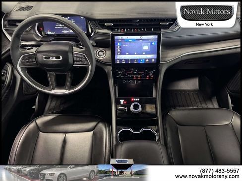 Used 2023 Jeep Grand Cherokee Limited AWD/4WD image 16