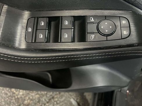 Used 2023 Nissan Rogue SV AWD/4WD image 15