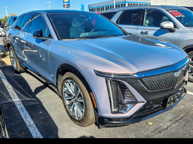 Certified 2024 Cadillac Lyriq Sport w/ LPO, Floor Liner Package AWD/4WD image 2