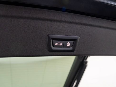 Certified 2022 BMW X6 M50i w/ Executive Package image 39