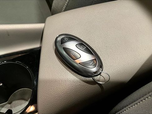 Used 2025 Hyundai Elantra SEL image 34