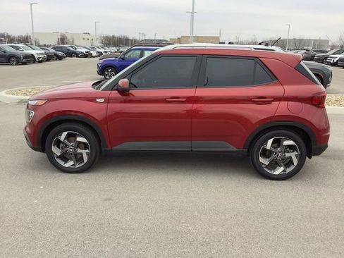 Certified 2023 Hyundai Venue SEL image 8