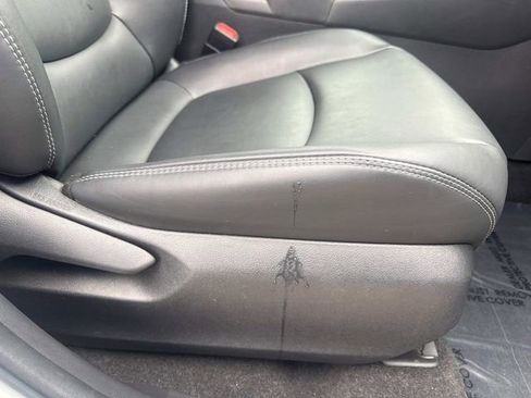 Used 2023 Toyota RAV4 XLE Premium FWD image 17
