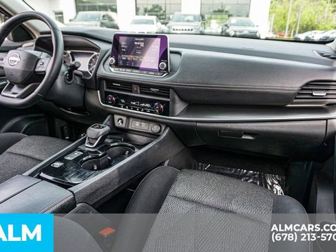 Used 2025 Nissan Rogue SV image 24