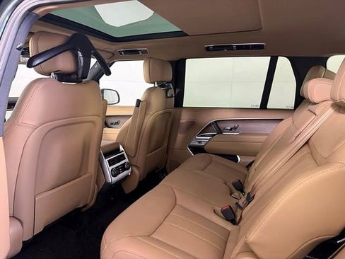 New 2026 Land Rover Range Rover Long Wheelbase SE image 20