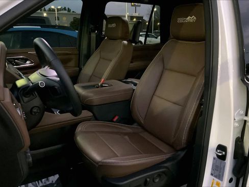 Used 2024 Chevrolet Tahoe High Country image 7