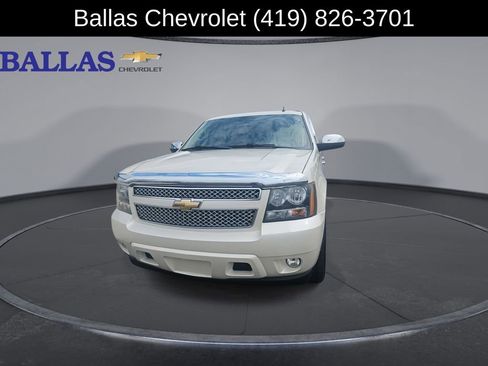 Used 2010 Chevrolet Tahoe LTZ RWD image 3