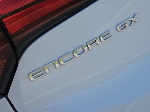 Used 2025 Buick Encore GX Preferred FWD image 11