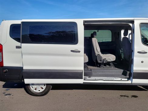 Used 2019 Ford Transit 350 XLT image 9