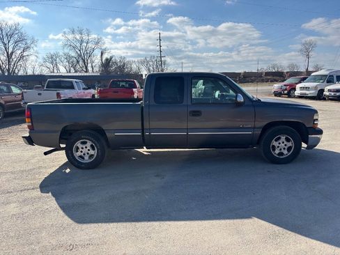 Used 2000 Chevrolet Silverado 1500 LS image 8