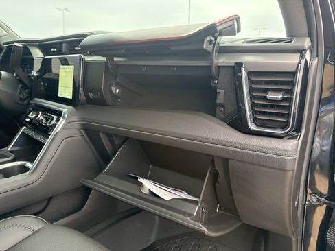 Used 2024 GMC Sierra 2500 Denali w/ Denali Reserve Package image 59