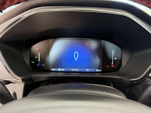 Used 2025 Ford Escape ST-Line w/ Cold Weather Package AWD/4WD image 14