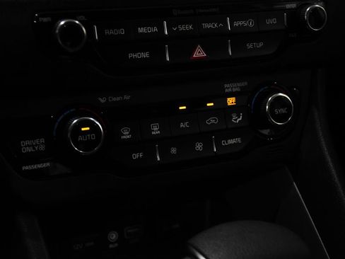Used 2018 Kia Niro LX FWD image 23